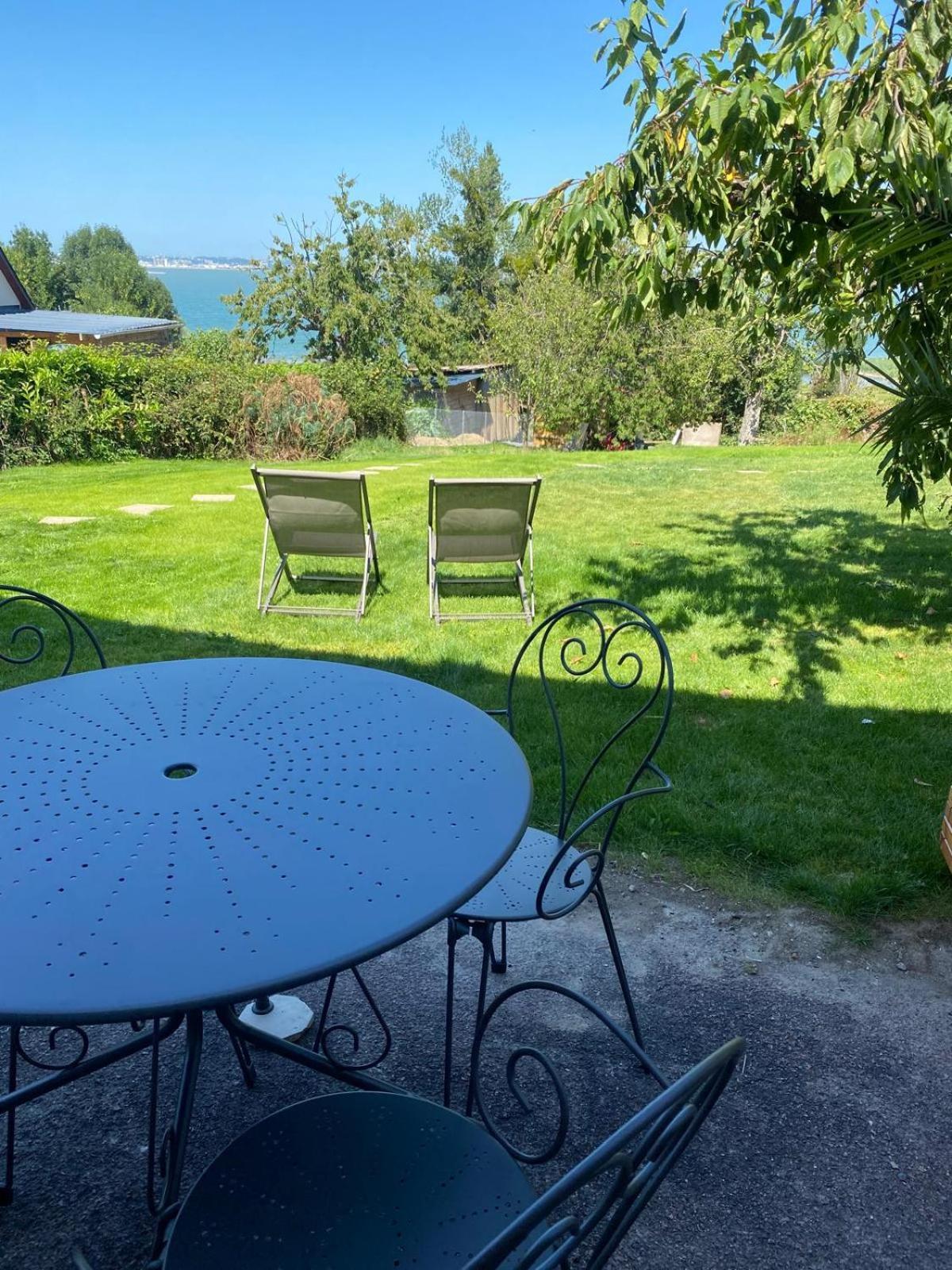Gites De La Baie D'Honfleur Cricquebœuf Esterno foto