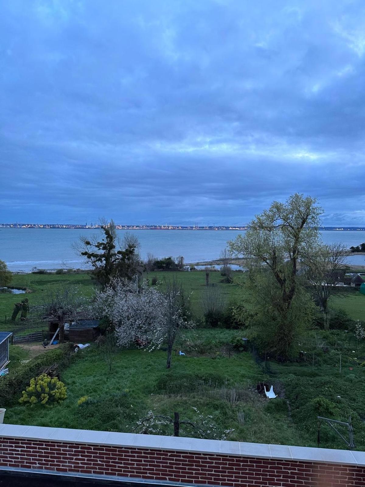 Gites De La Baie D'Honfleur Cricquebœuf Esterno foto